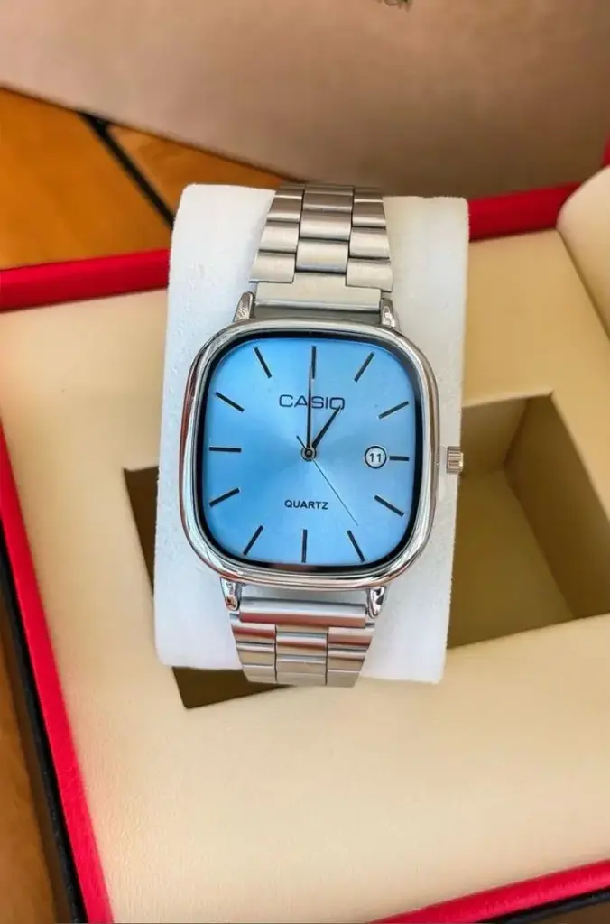 Montre casio argentin